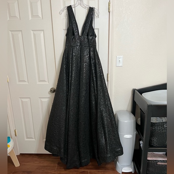 Mac Duggal size 8 -Great condition worn once - Picture 5 of 6